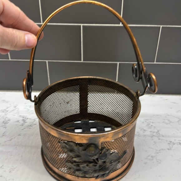 vintage wire mesh basket, metal bucket - Picture 1 of 6